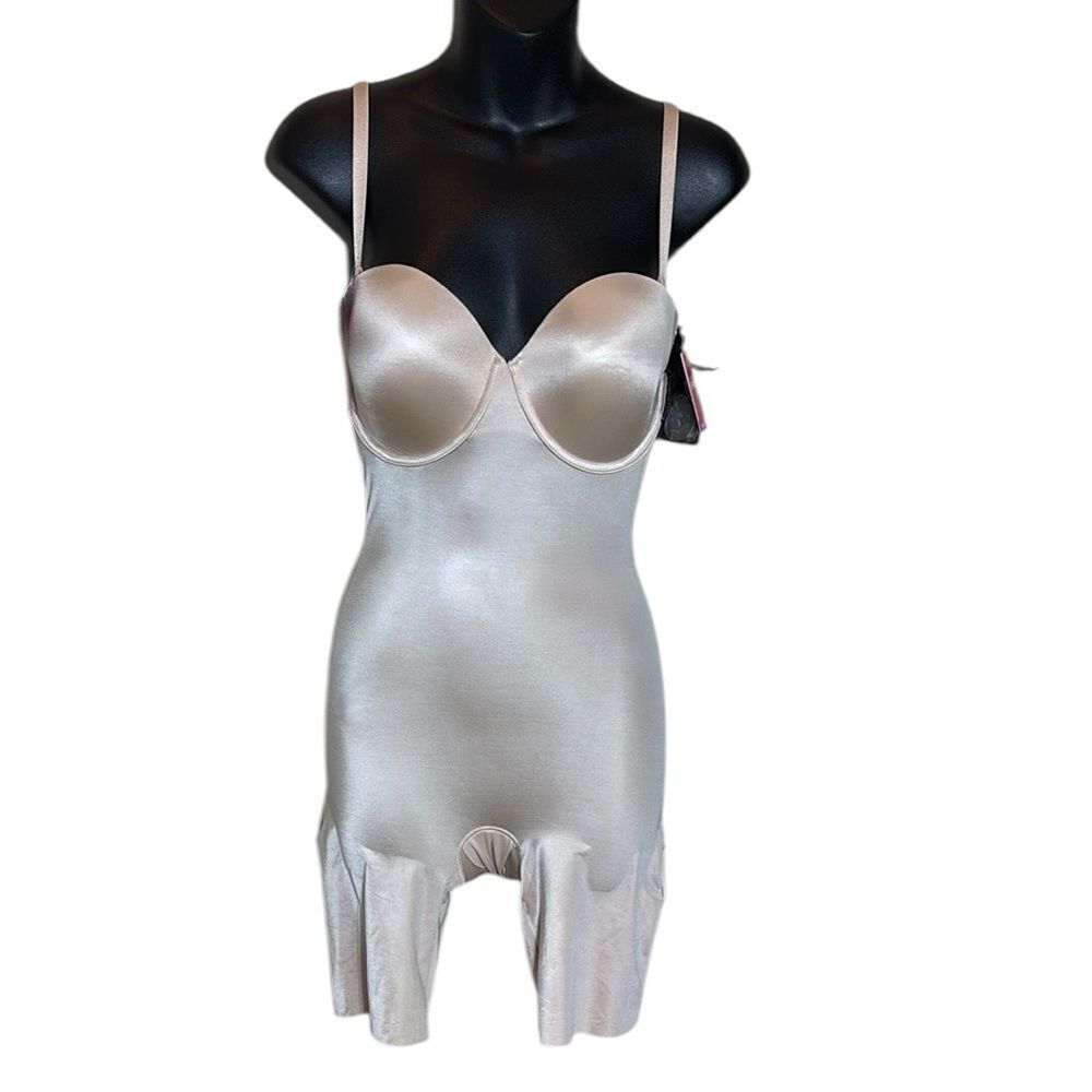 Spanx women’s large suit your fancy convertible strapless mid thigh bodysuit